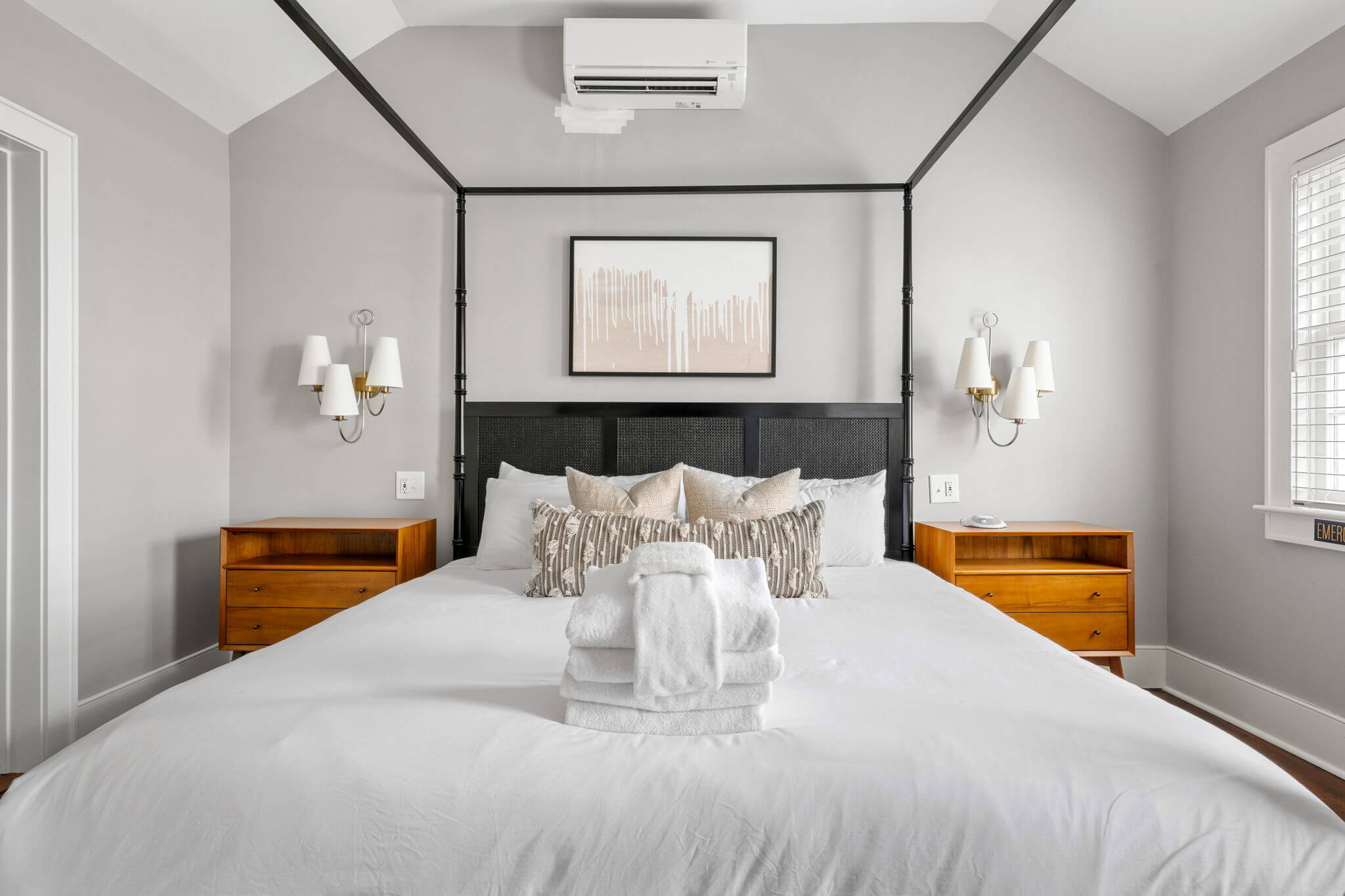 106-web-or-mls-106-216AshleyAve-UnitD-Charleston-SC-29403-KylieLeach-Edit-Done