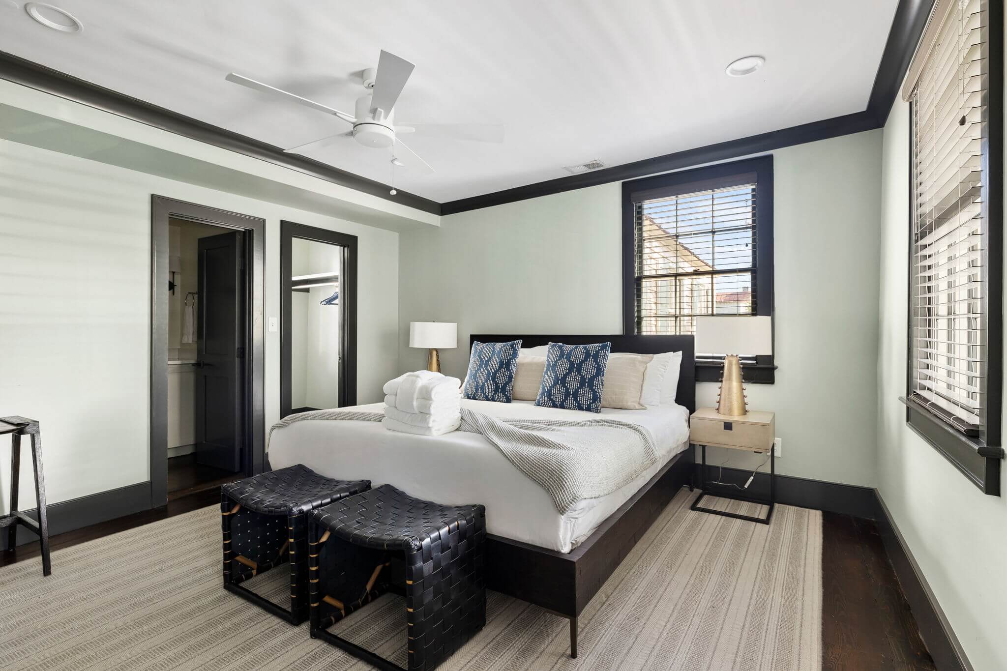 21-web-or-mls-021-212AshleyAve-Charleston-SC-29403-KylieLeach-Edit-Done