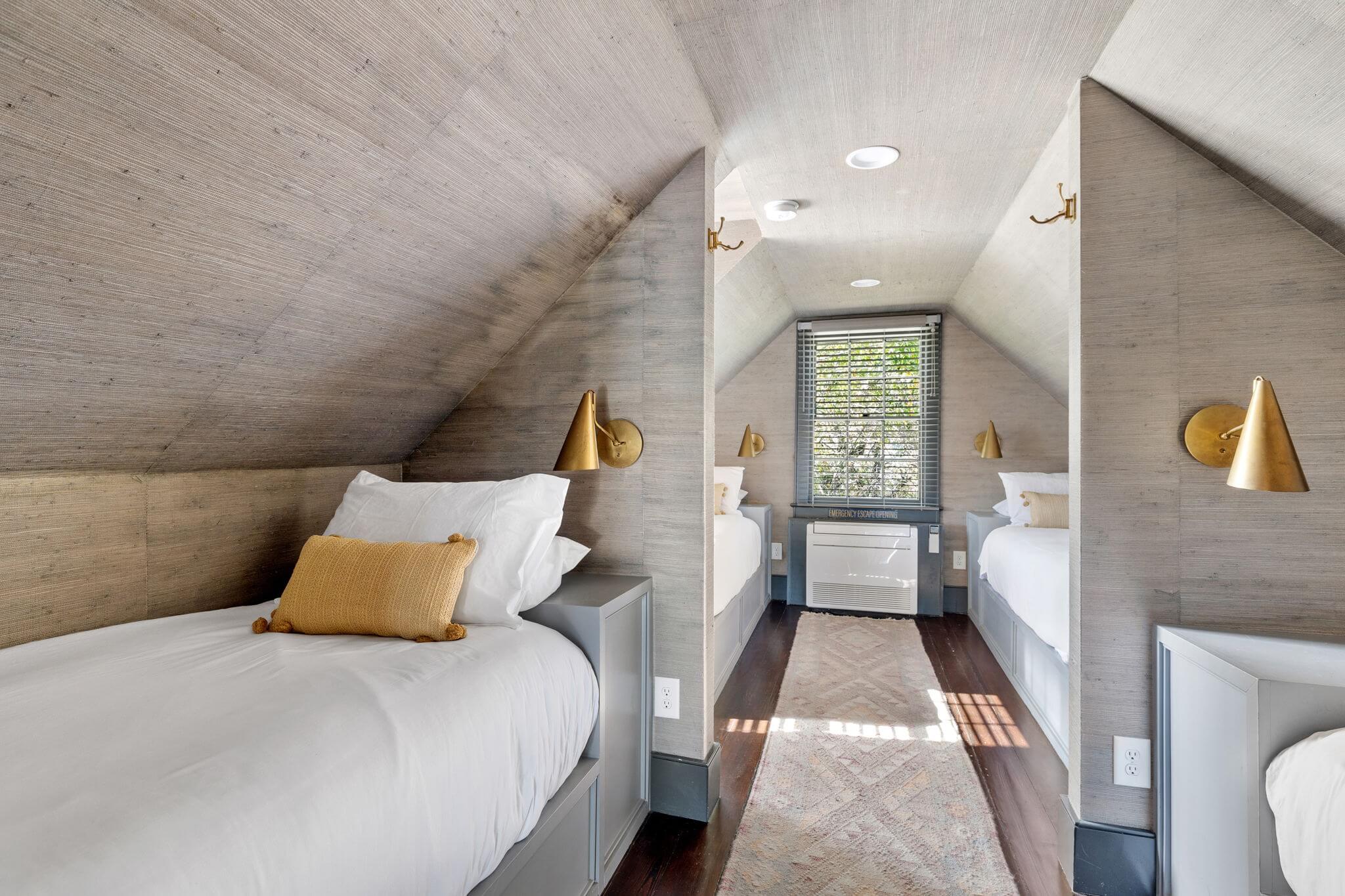 27-web-or-mls-027-212AshleyAve-Charleston-SC-29403-KylieLeach-Edit-Done