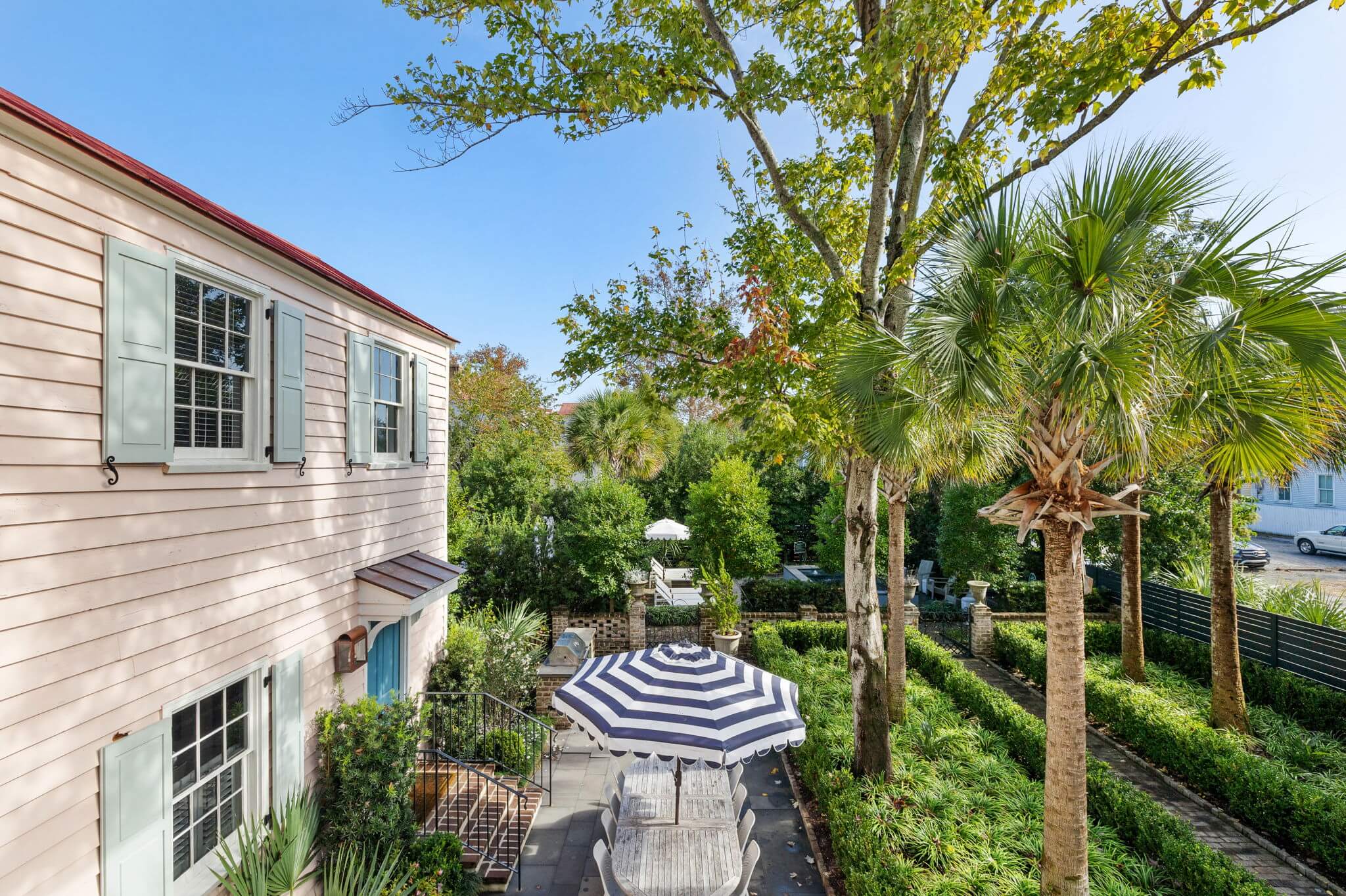31-web-or-mls-031-212AshleyAve-Charleston-SC-29403-KylieLeach-Edit-Done