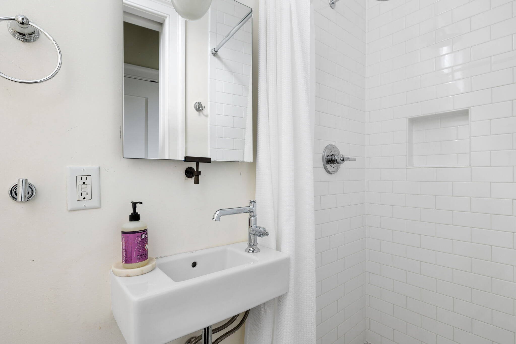 35-web-or-mls-039-111CannonSt-UnitB-Charleston-SC-29403-KylieLeach-Done