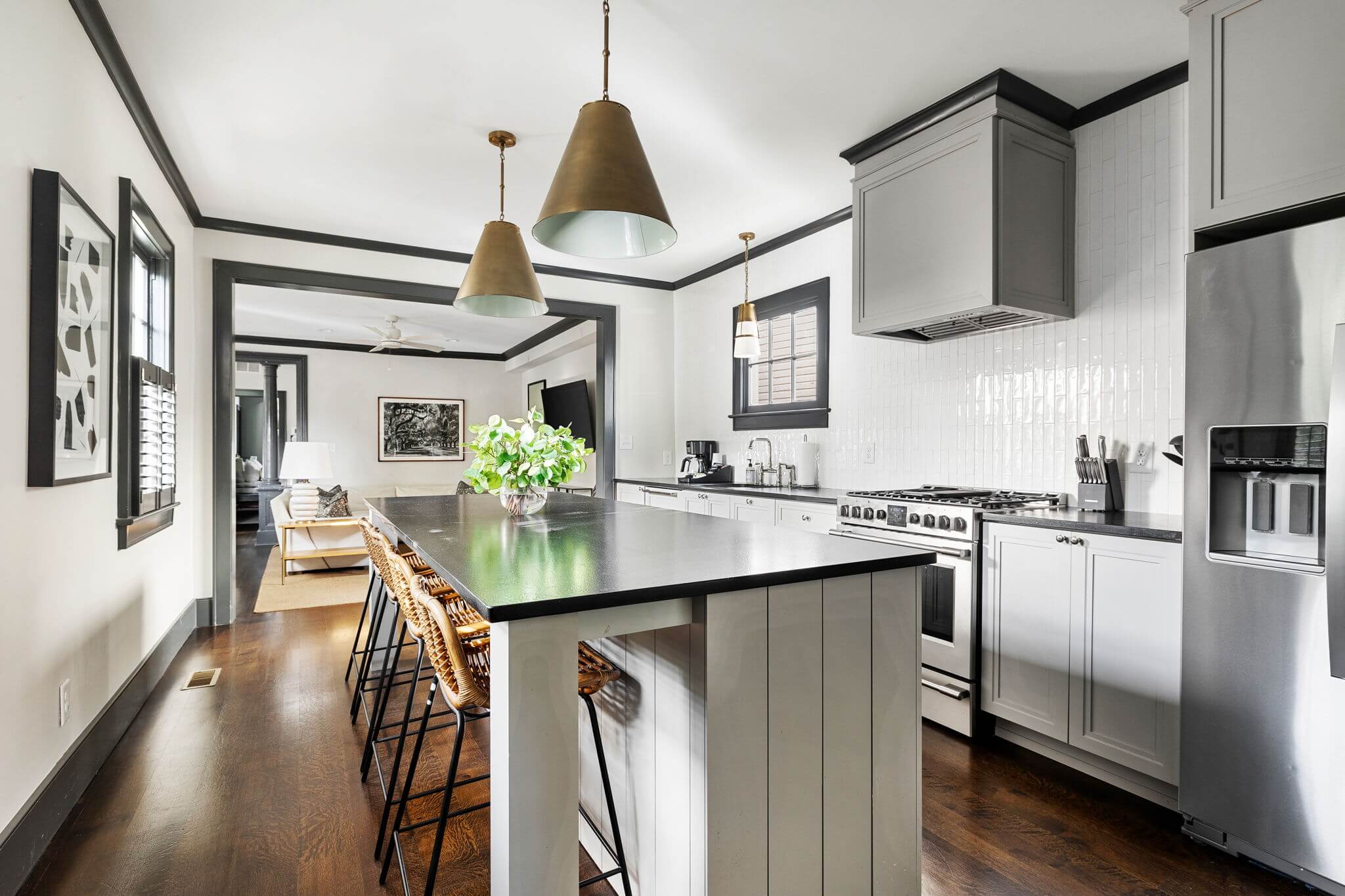 8-web-or-mls-008-212AshleyAve-Charleston-SC-29403-KylieLeach-Edit-Done